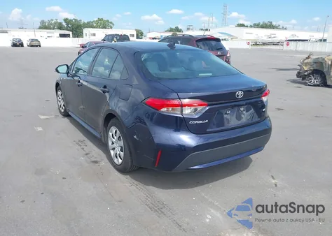 2021 Toyota Corolla Le z USA, uszkodzony, nr VIN 5YFEPMAE2MP206600
